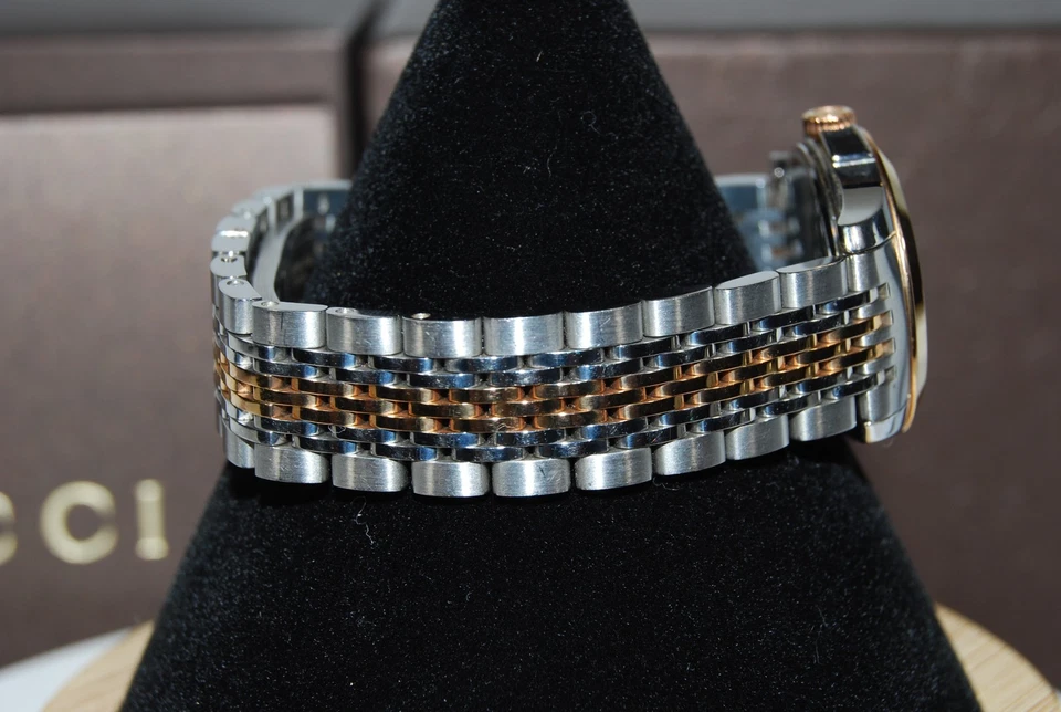 Reloj Gucci G-Timeless Diamante Dos Tonos Esfera MOP Acero Inoxidable Foto 4 de 4