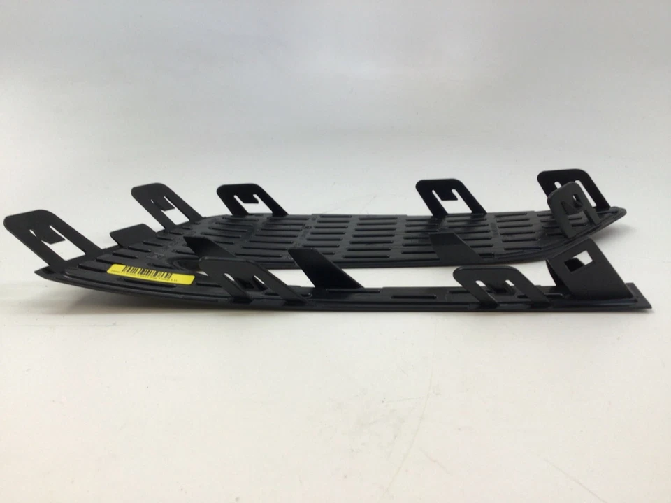 Abajur de neblina preto lateral esquerdo Chevrolet Cruze 2016-2018 novo fabricante de equipamento original 84095930 - Imagem 3 de 4