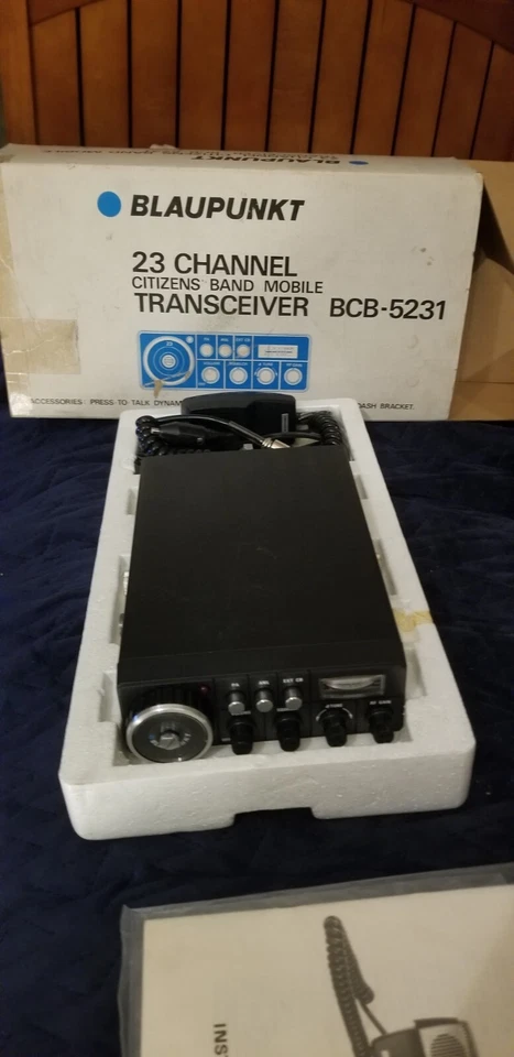 Nuevo de Lote Antiguo Blaupunkt BCB-5231 23 Canales Banda Ciudadana Móvil Tranceiver Radio CB Foto 3 de 4