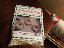 Mac Enterprises White Pearl Wreath Christmas Ornament Kit Vintage