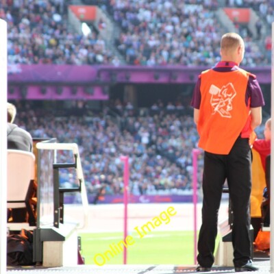Photo 6x4 LOCOG volunteer at Olympic Stadium Stratford/TQ3884  c2012