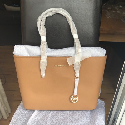 michael kors jet set medium top zip tote