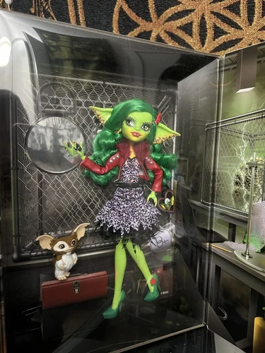 Monster High Greta Gremlin Skullector Doll