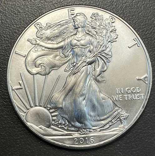 2016 American Eagle Silver Dollar / 1 oz .999 Silver / Brilliant Uncirculated