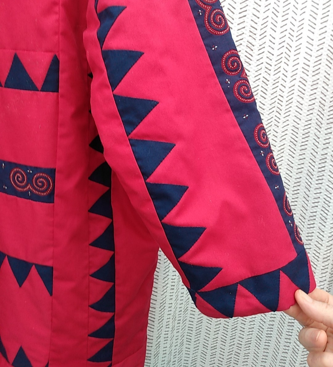 Handmade Patchwork Jacket with Mola Applique Size… - image 5