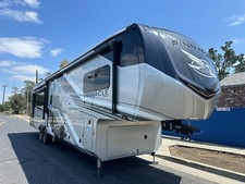 2025 JAYCO PINNACLE 38SSWS LUXURY FIFTH WHEEL TRAILER "LOADED"