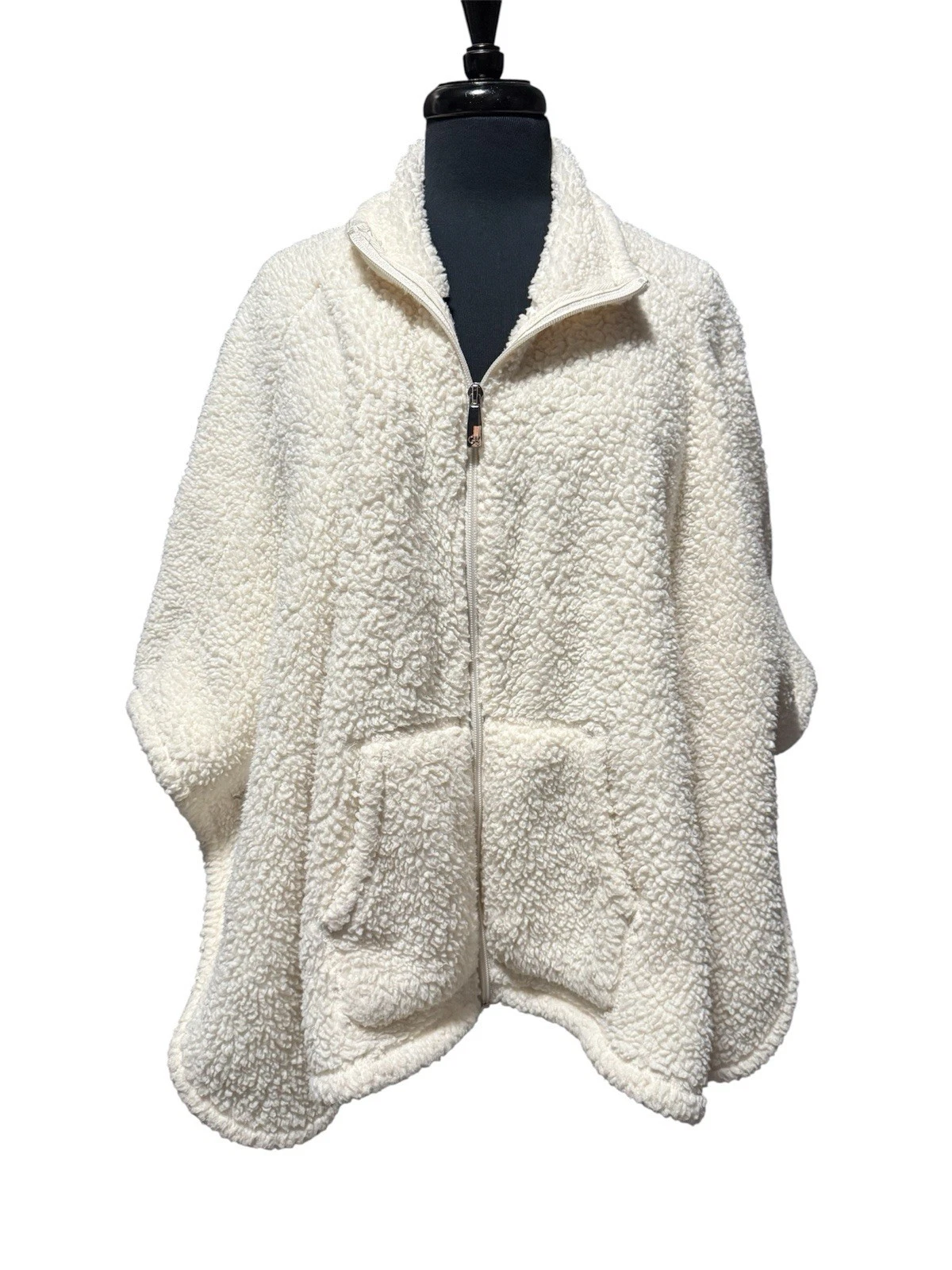 Calvin Klein Women’s Cream Sherpa Fleece Zip Poncho Jacket with Pockets One Size
