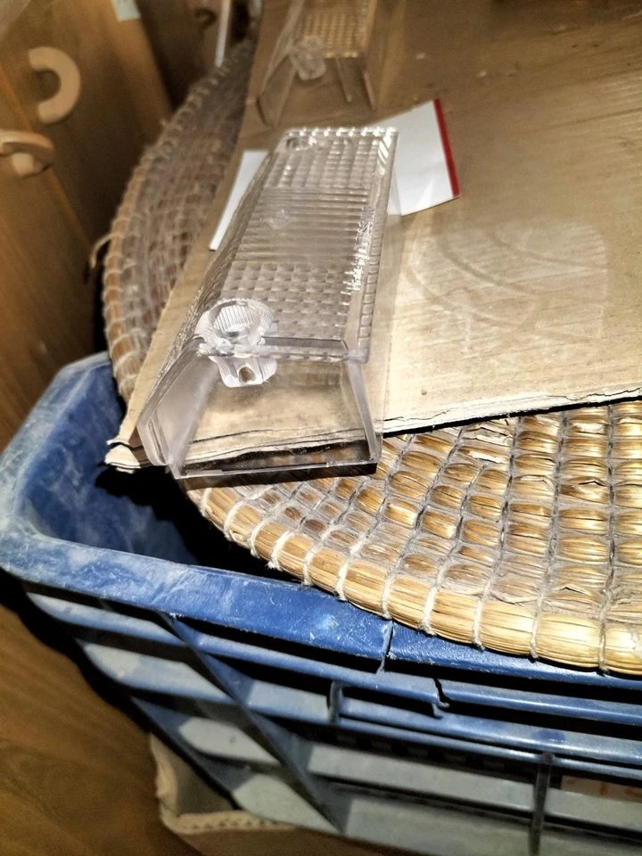 AUTOBIANCHI A 112 FRECCE PLASTICHE BIANCHE ALTISSIMO DX E SX - NUOVE DELL'EPOCA - Immagine 3 di 4