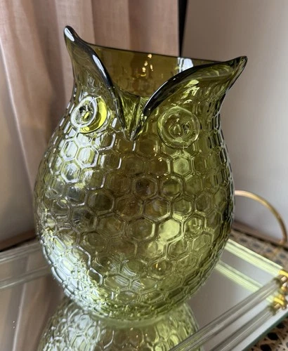 Vintage Avocado Green Owl Murano Glass Honeycomb Hand Blown Vase