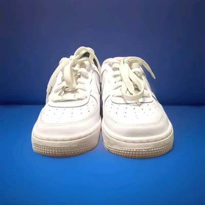 Nike Air Force 1 Low Top White Lace-Up Athletic Sneakers Rubber Outsole Size 5.5