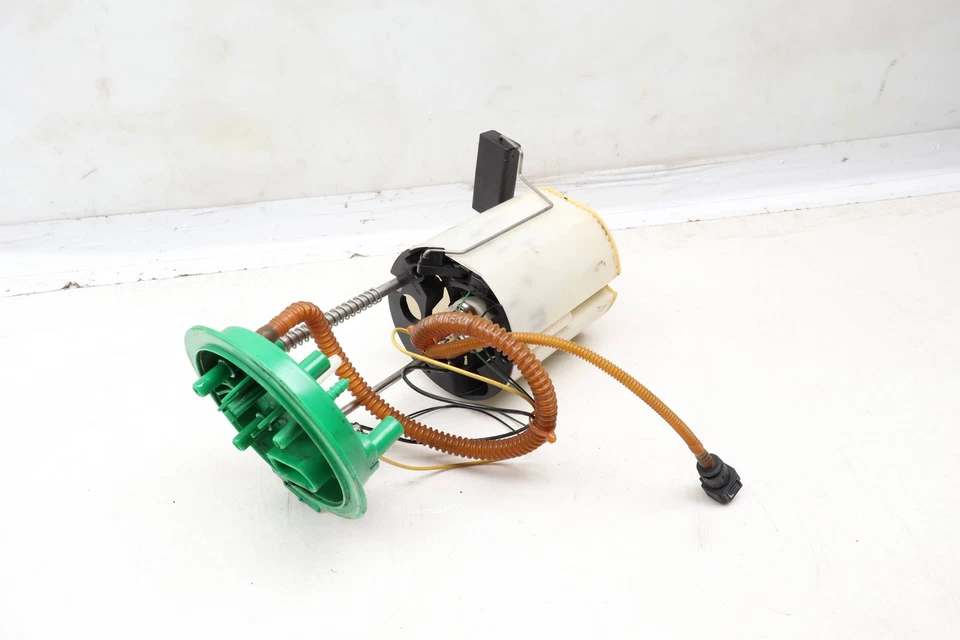 2007-2008 AUDI RS4 - In-Tank FUEL PUMP Assembly 8E0919051CP - Image 4 of 4