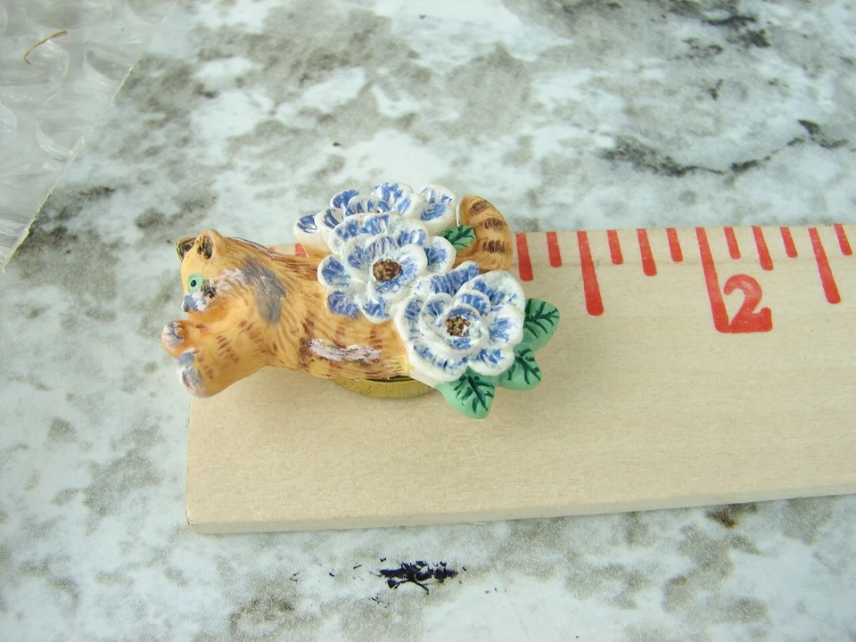 Lot of 3  Kitten Button Covers. Kittens and Flowers - Image 4 of 4