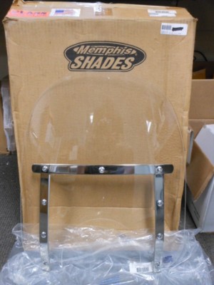Memphis Shades Clear 15'' Slim Windshield w/ 7'' Headlight Cutout MEM4110
