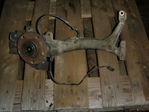 Achsschenkel Radlagergehäuse Audi A4 B5 Bj97 1,8 92kW vorne re. 8D0407258P