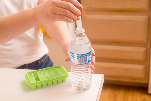 Casa rodante y cámper mini bandejas de cubitos de hielo para oficina dormitorio frigorífico 2 piezas - naranja y verde - Imagen 3 de 5