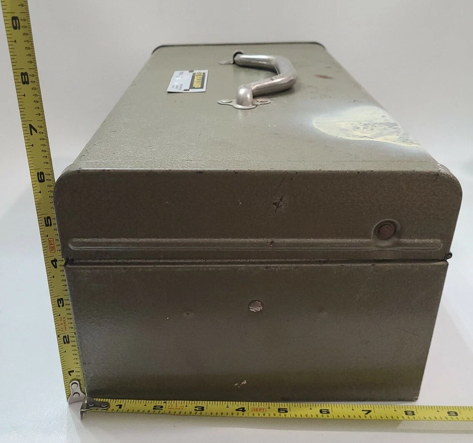 NAPA Balkamp All Metal Green carry Tool Box Tackle Fishing Side Hinge Vintage  - Image 3 of 4