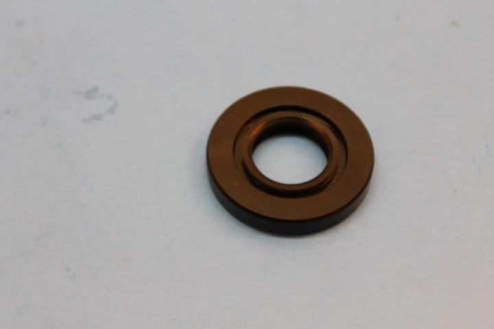 PIEZA SELLO ACEITE CIGÜEÑAL YAMAHA YD2 NUEVO # 93103-25009-00 Foto 3 de 4