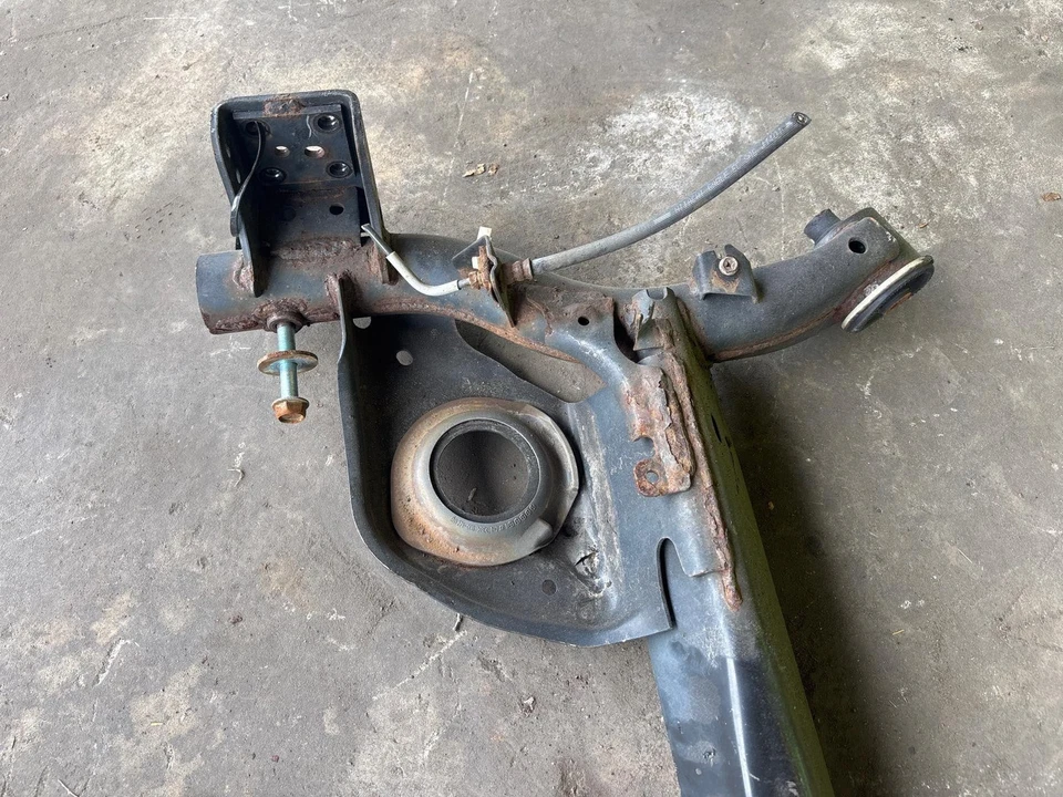 2012 - 2013 年日产 Versa 后悬架轴光束 Oem — 第 4/4 张图片