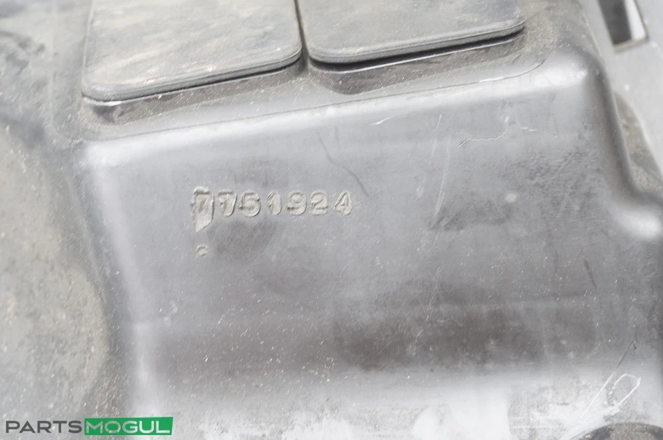 2015-2018 Volvo V60 S60 2.0L Air Intake Cleaner Filter Box Housing 31319684 OEM - Image 4 of 4