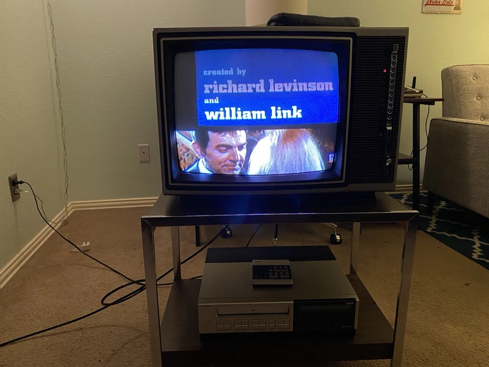 1978 Sears Roebuck Vintage Color Tv Touch Sensitive Buttons, Works Great! - Image 2 of 4