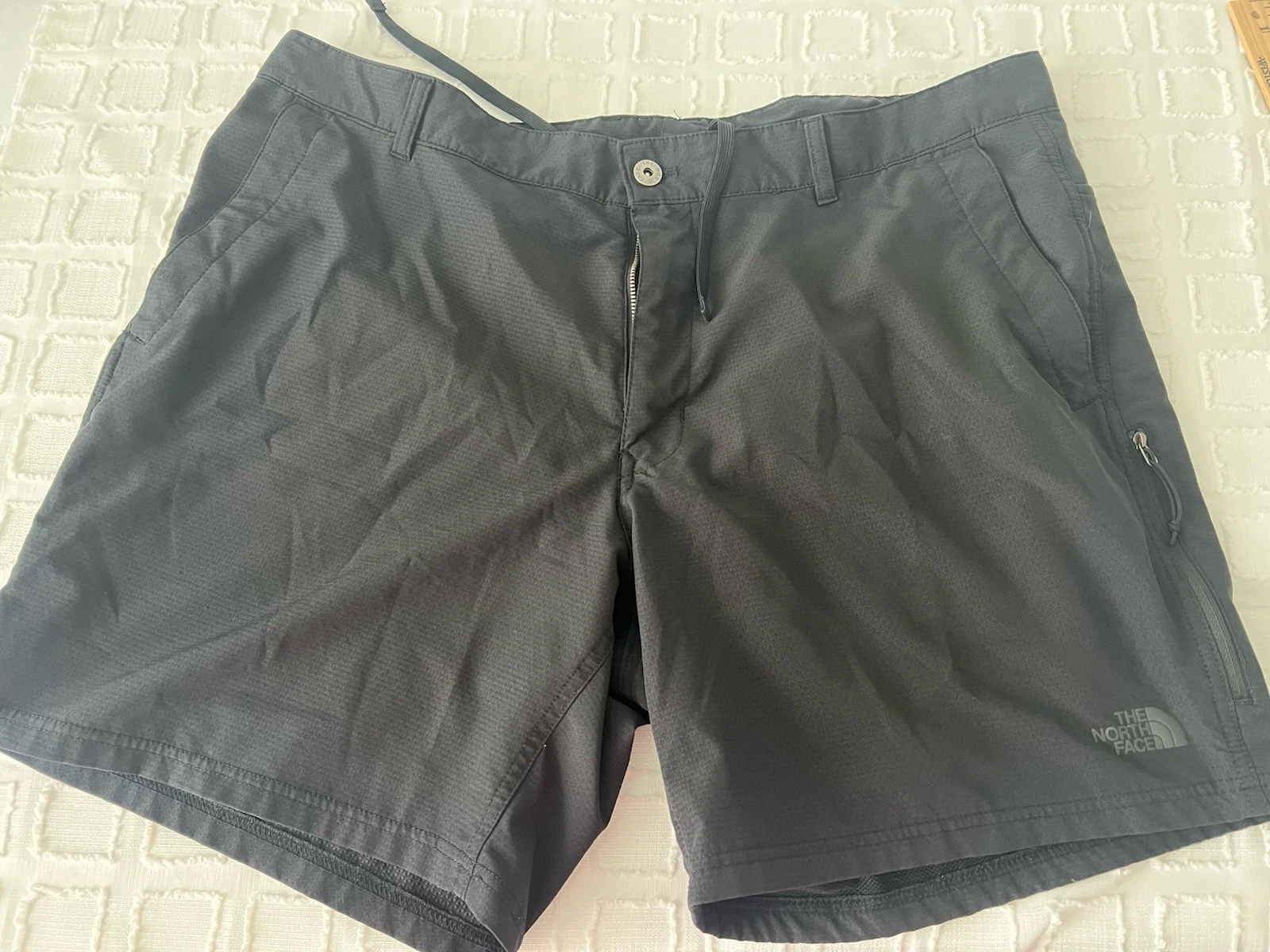 The North Face shorts Men’s 40 Flashdry Rolling Sun Packable Black Zip Pocket