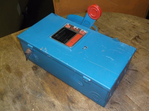 Cutler Hammer Eaton DH361FGK Heavy Duty 30A 3-Pole 600V Safety Switch