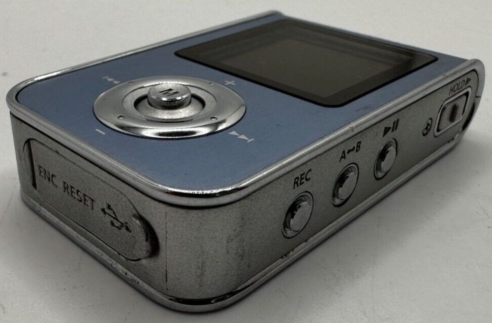 USED Samsung (YPT7) Digital Audio Player Mp3 Player, Fm Radio