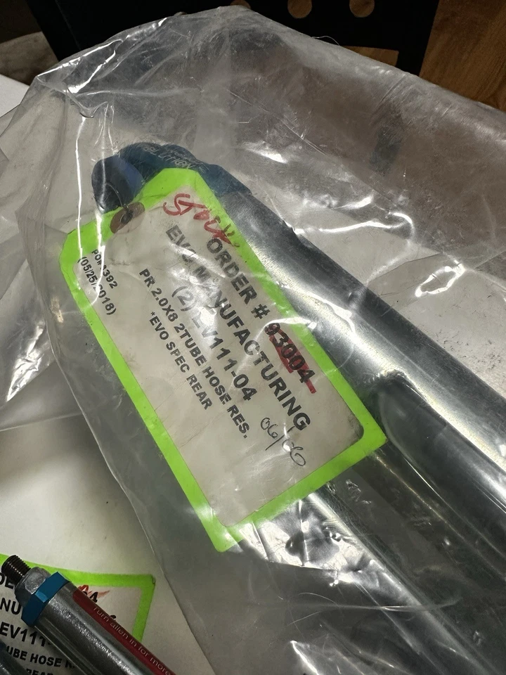 Only 1 King Off-Road Evolution Series Universal 2.0x8 双旁路遥控器 resi — 第 2/3 张图片