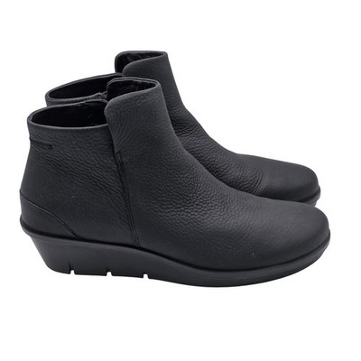 ECCO Boots Womens Size 7.5 Black Leather Ankle Booties Wedge Round Toe Casual