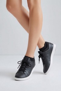 On Cloud Women's Running Shoes Size 7, Black Athletic Sneakers