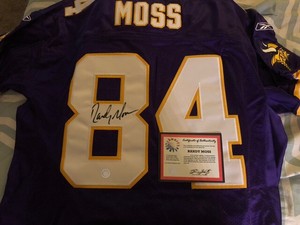 randy moss signed jersey
