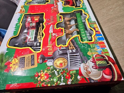 Wo Jie Classic Christmas Train— New - Picture 6 of 8