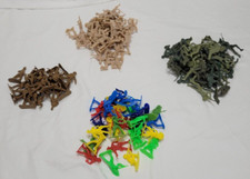 Lot of 130 Mixed Cowboys, Indians and Soldiers Toy set