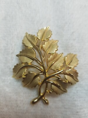 Vintage Trifari Leaf Brooch Gold Tone Pin Brushed Polished Signed