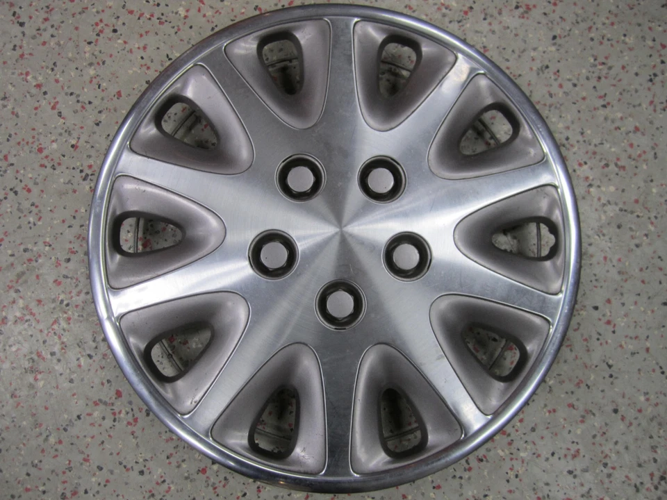 Оригинальные крышки колес для Plymouth Voyager 14 дюймов 1994-1995 годов выпуска 4472610 66051 497 — комплект/4 - Изображение 4 из 4