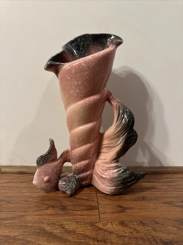 VINTAGE HULL POTTERY VASE ROYAL EBB TIDE SHELL ANGEL FISH CORAL PINK 1950s 11in