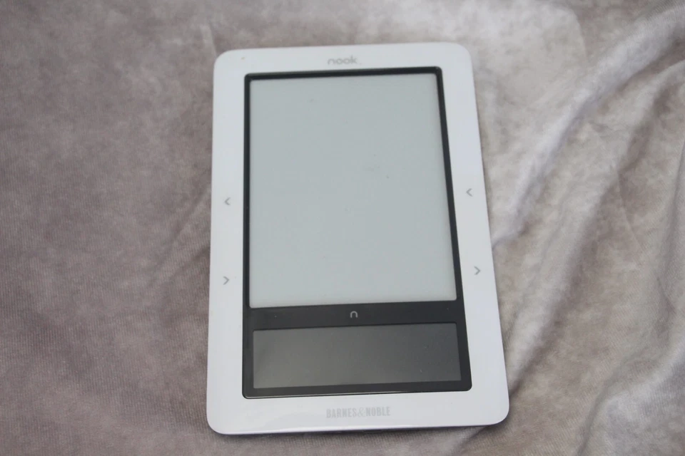 Barnes and Noble Nook только на запчасти или ремонт непроверенный с чехлом и зарядным устройством - Изображение 2 из 4