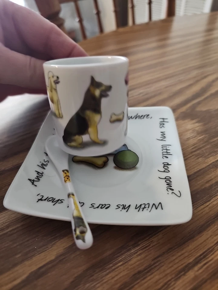 "Mini taza de China para perros 2 1/8"" platillo y cuchara. Mejor amigo del hombre Paul Casdew. Foto 4 de 4