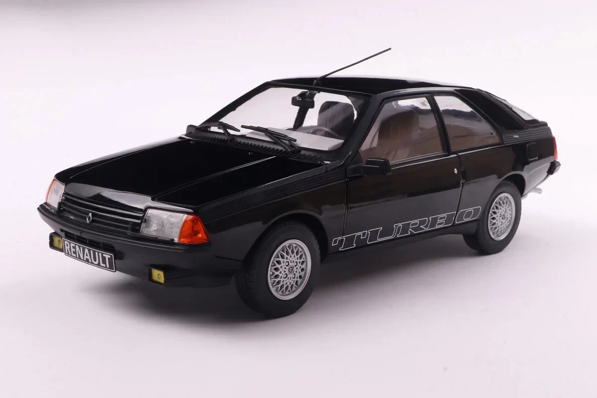 SOLIDO 1/18 - RENAULT 4CV - 1951 S1806603