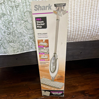 Shark Pro Steam Pocket Mop Corded Steam Mop 3 Steam Levels Swivel Gray/White