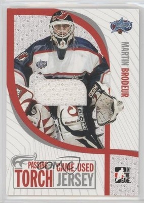 2005 ITG Passing the Torch Game-Used Jerseys Martin Brodeur #PTT-04 HOF 5ui