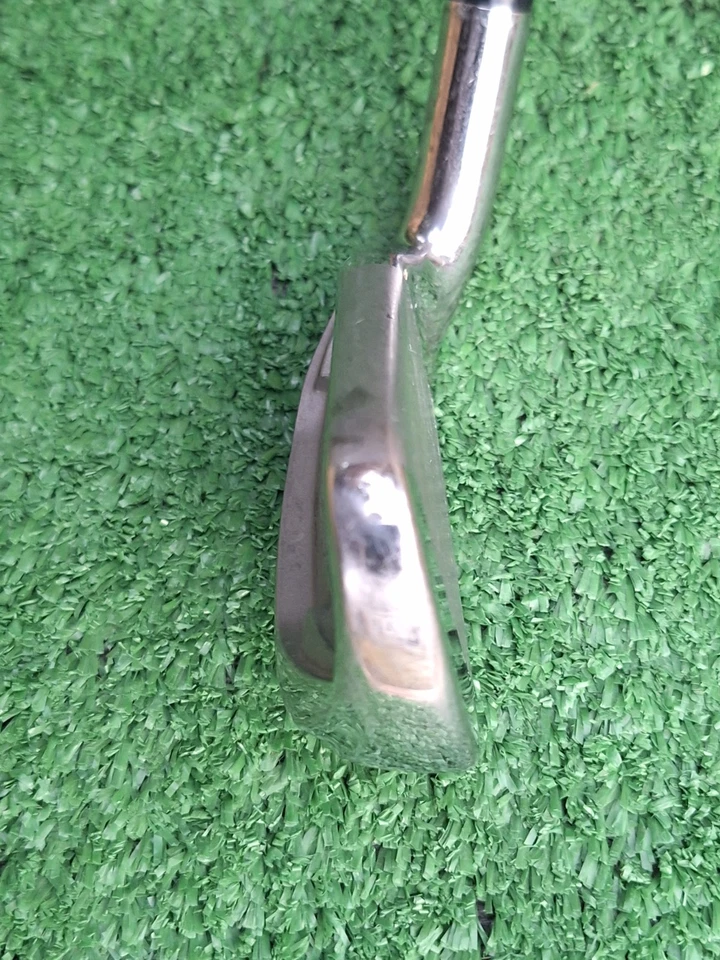 Callaway Rogue Cup 360 6 Iron RH ALDILA SYNERGY 60 Regular Flex Shaft - Image 4 of 4