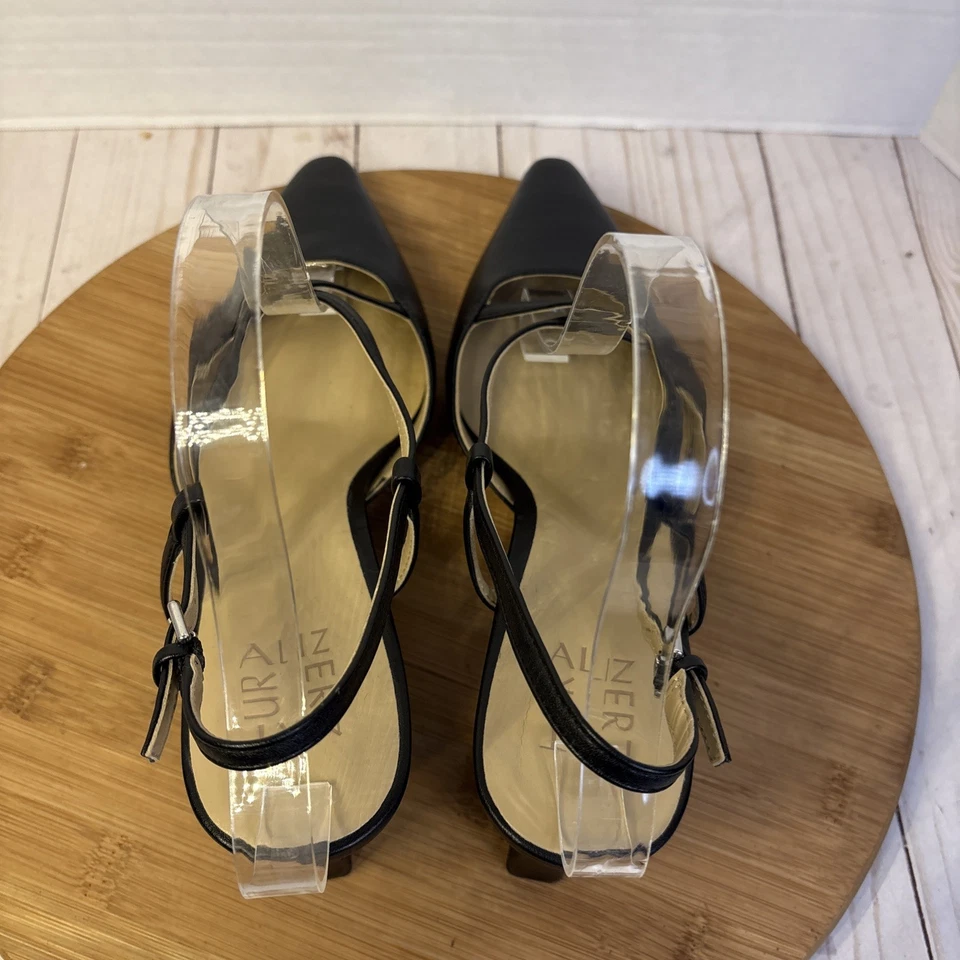 Zapatos de tacón Naturalizer Tahira de cuero liso negro talla 9 M Foto 4 de 4