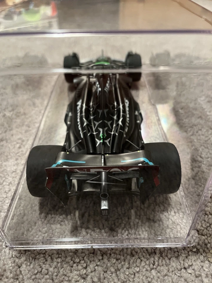 Minichamps 1/18 Mercedes AMG W14 George Russell Bahrain GP-With Acrylic Case - Image 4 of 4
