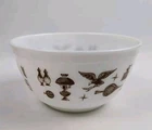 Pyrex Mixing Bowl 402 - 1 1/2 QT Americana White/Brown Early American Ovenware