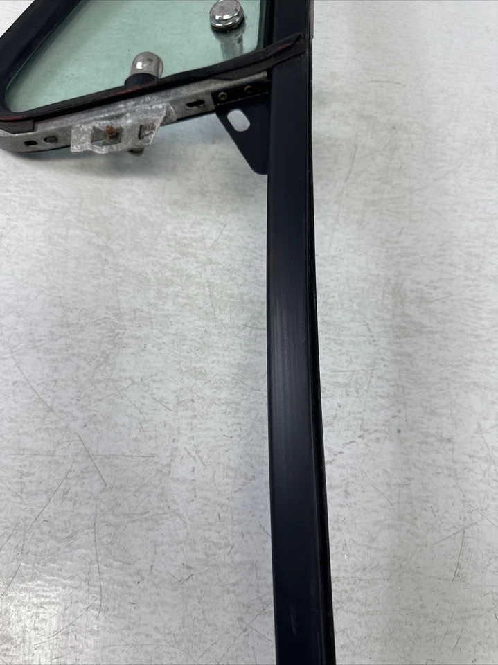 Dodge Ram 78-86 lado derecho ventilación derecha fumadores ventana ala D150 D250 D350 OEM Foto 3 de 4