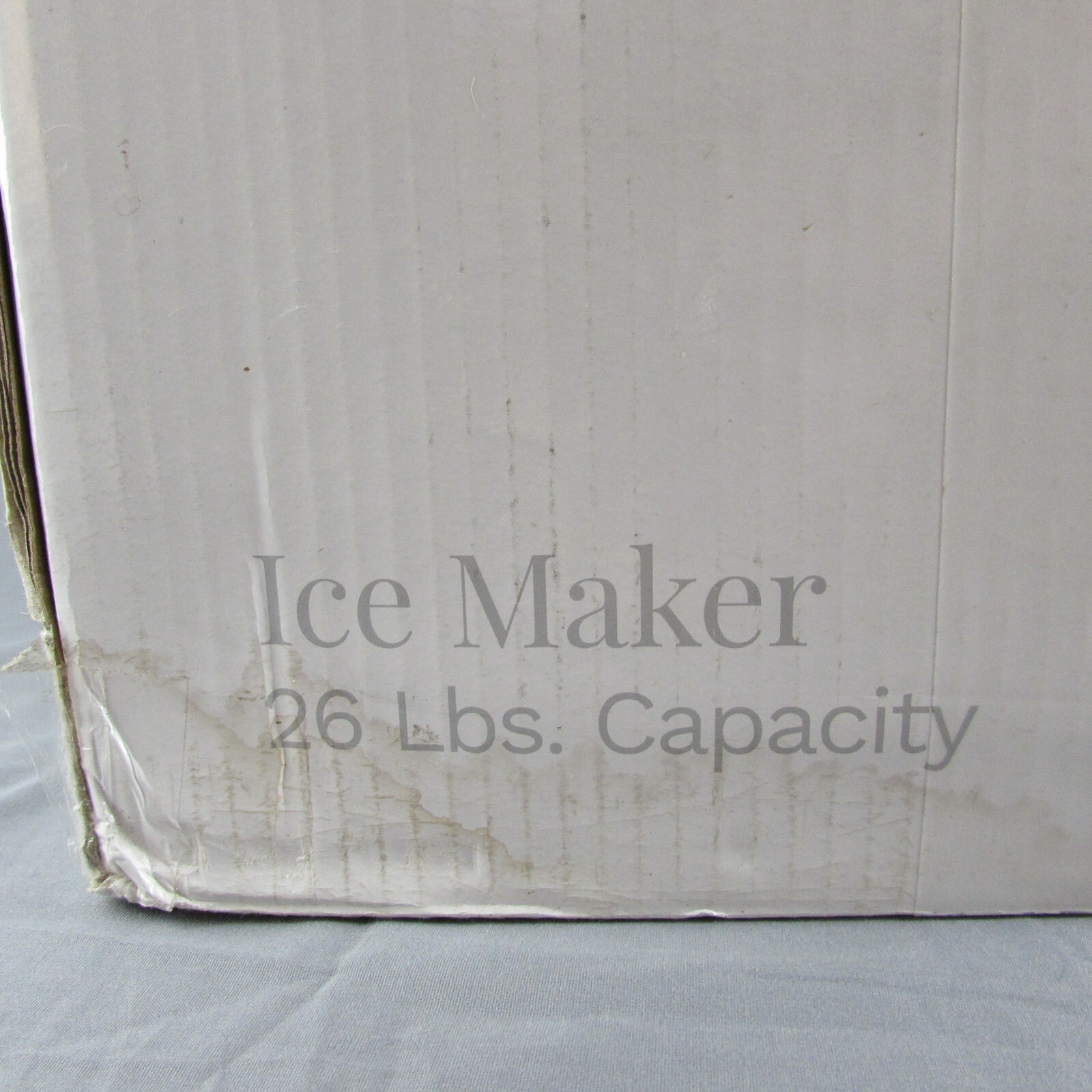 hOmeLabs Portable Countertop Ice Maker 26 LB Capacity Open Box