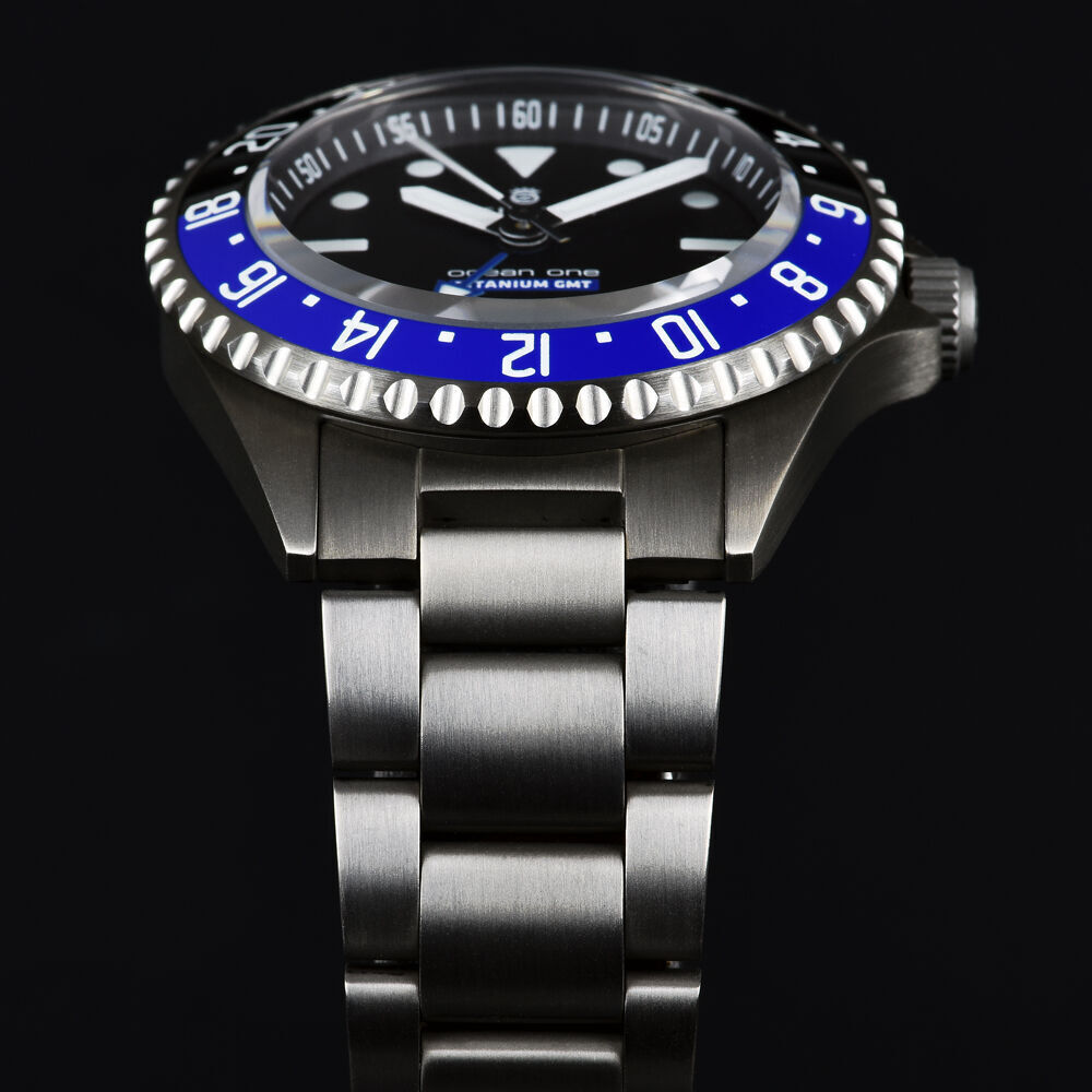 Steinhart Ocean 39mm GMT Titan Premium Ceramic Black Blue Steinhart Ocean 39mm GMT Titan Premium Ceramic Black Blue