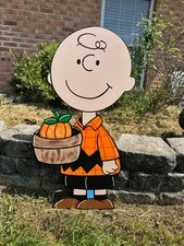 Snoopy thanksgiving yard art