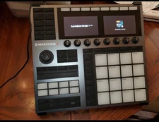 Native Instruments Maschine Plus HW Standalone Production Performance Instrument